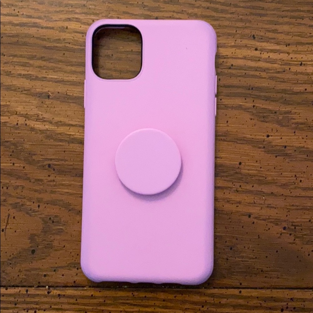 iPhone 11promax otter box pop socket case
